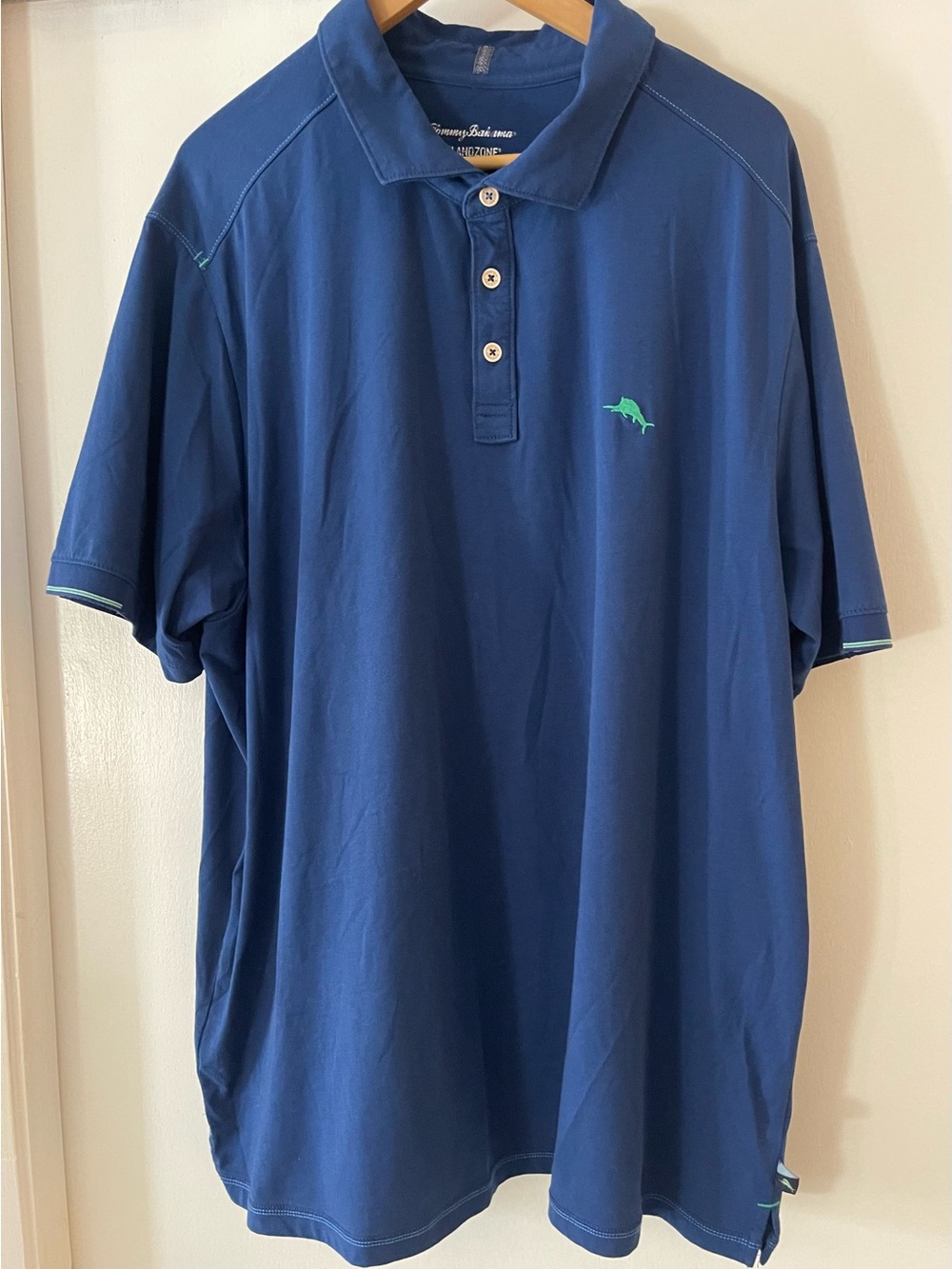 Men’s Tommy Bahama island zone XL shirt blue pit 26”